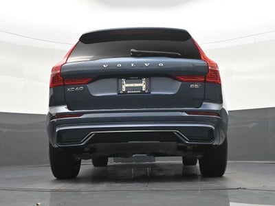 2024 Volvo XC60 B5 Core Dark Theme