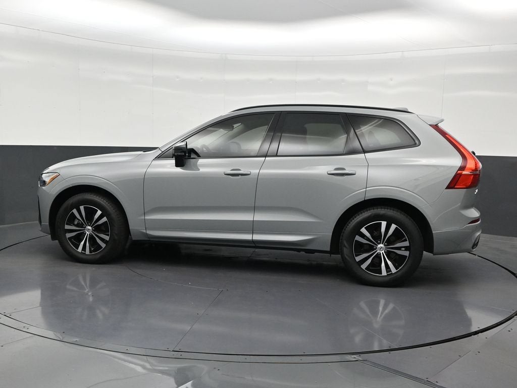 2024 Volvo XC60 Core Dark Theme