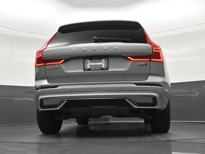 2024 Volvo XC60 Core Dark Theme