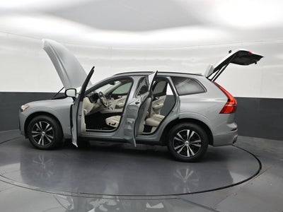2024 Volvo XC60 Core Dark Theme