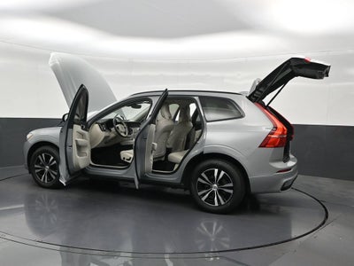 2024 Volvo XC60 Core Dark Theme