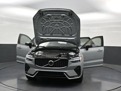 2024 Volvo XC60 Core Dark Theme