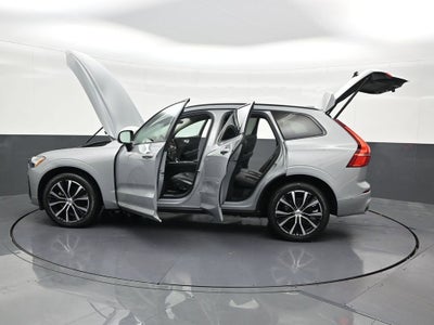 2024 Volvo XC60 Plus Dark Theme