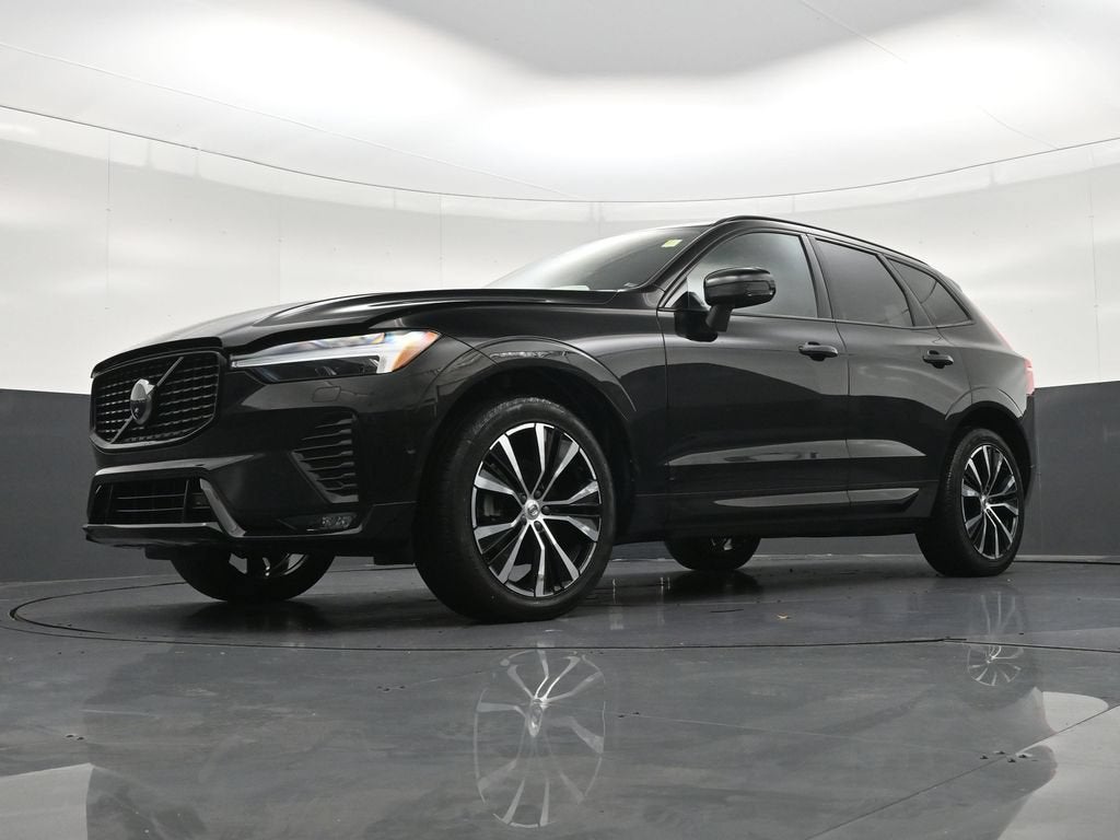 2024 Volvo XC60 B5 Plus Dark Theme