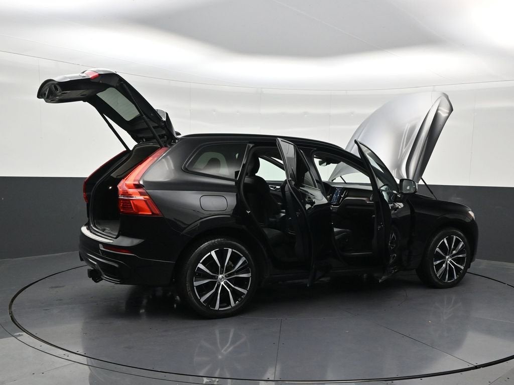 2024 Volvo XC60 B5 Plus Dark Theme