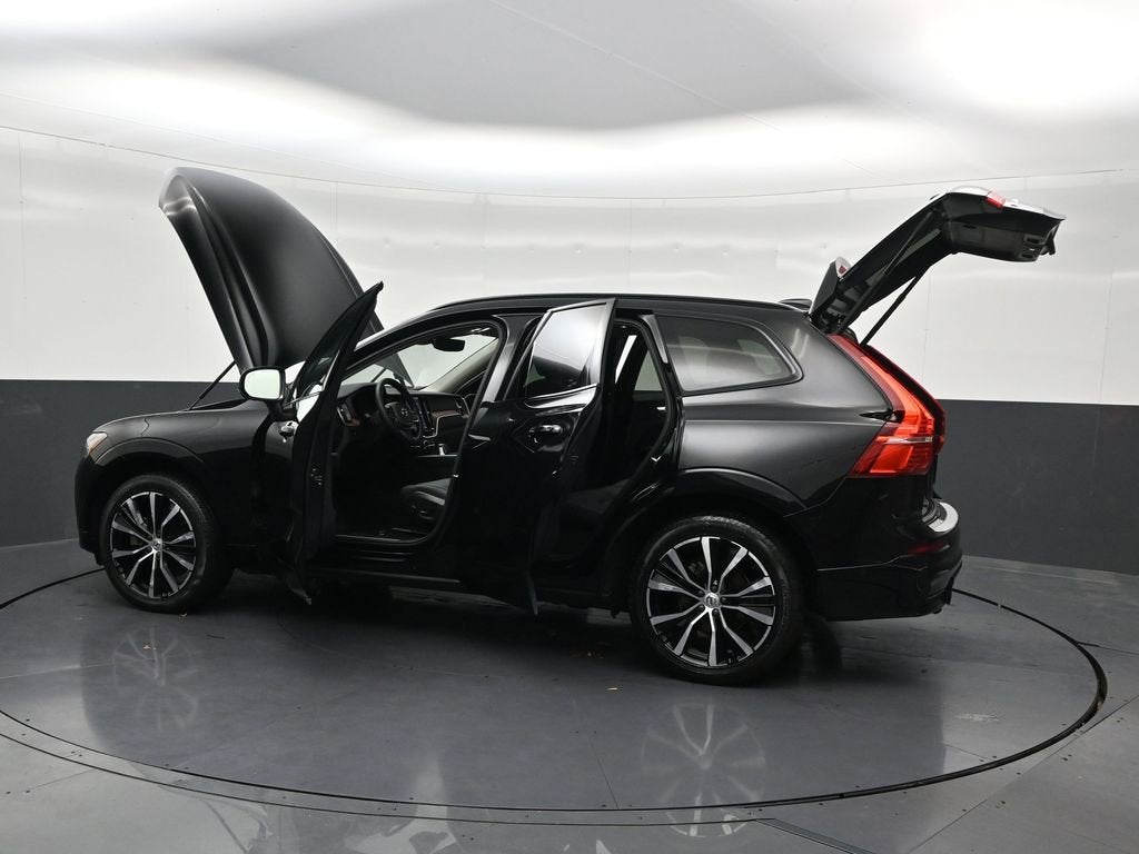 2024 Volvo XC60 B5 Plus Dark Theme