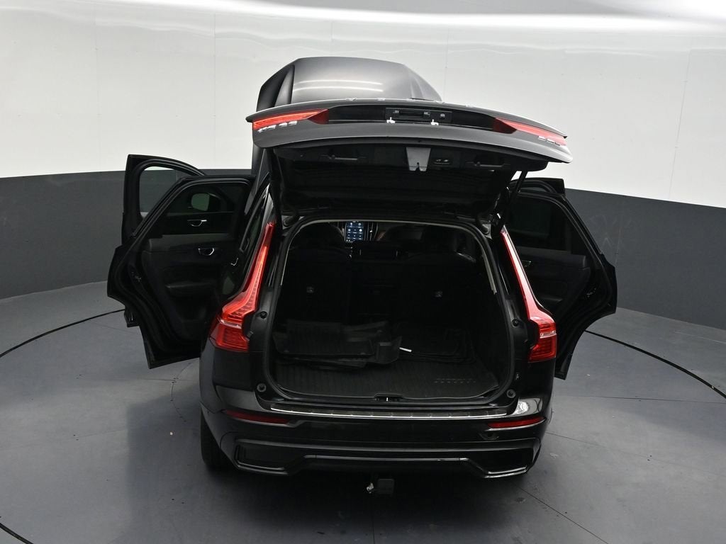 2024 Volvo XC60 B5 Plus Dark Theme