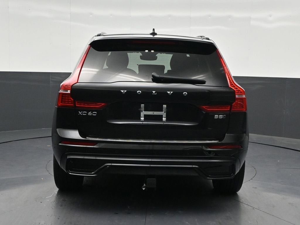 2024 Volvo XC60 B5 Plus Dark Theme