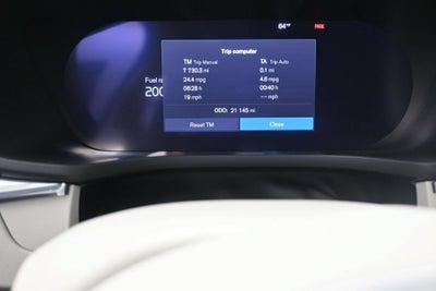 2024 Volvo XC60 Plus Dark Theme
