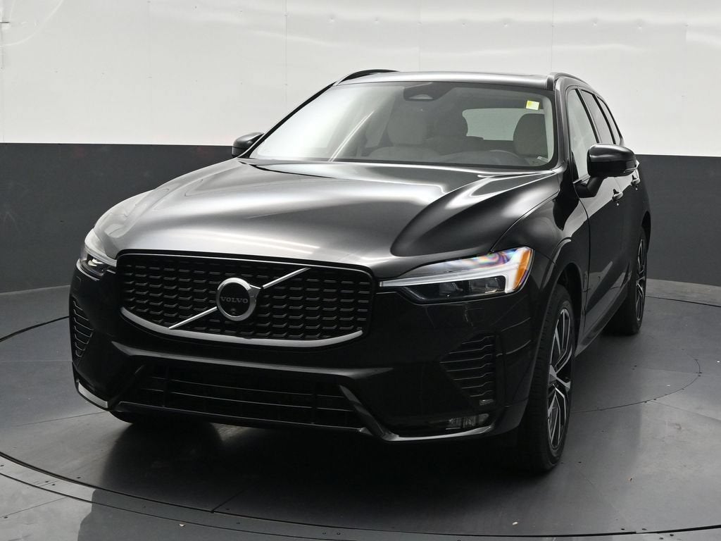 2024 Volvo XC60 Plus Dark Theme