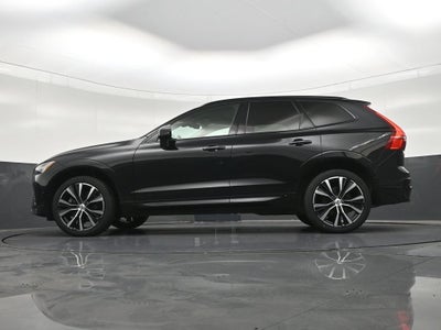 2024 Volvo XC60 Plus Dark Theme