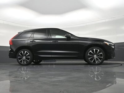 2024 Volvo XC60 Plus Dark Theme