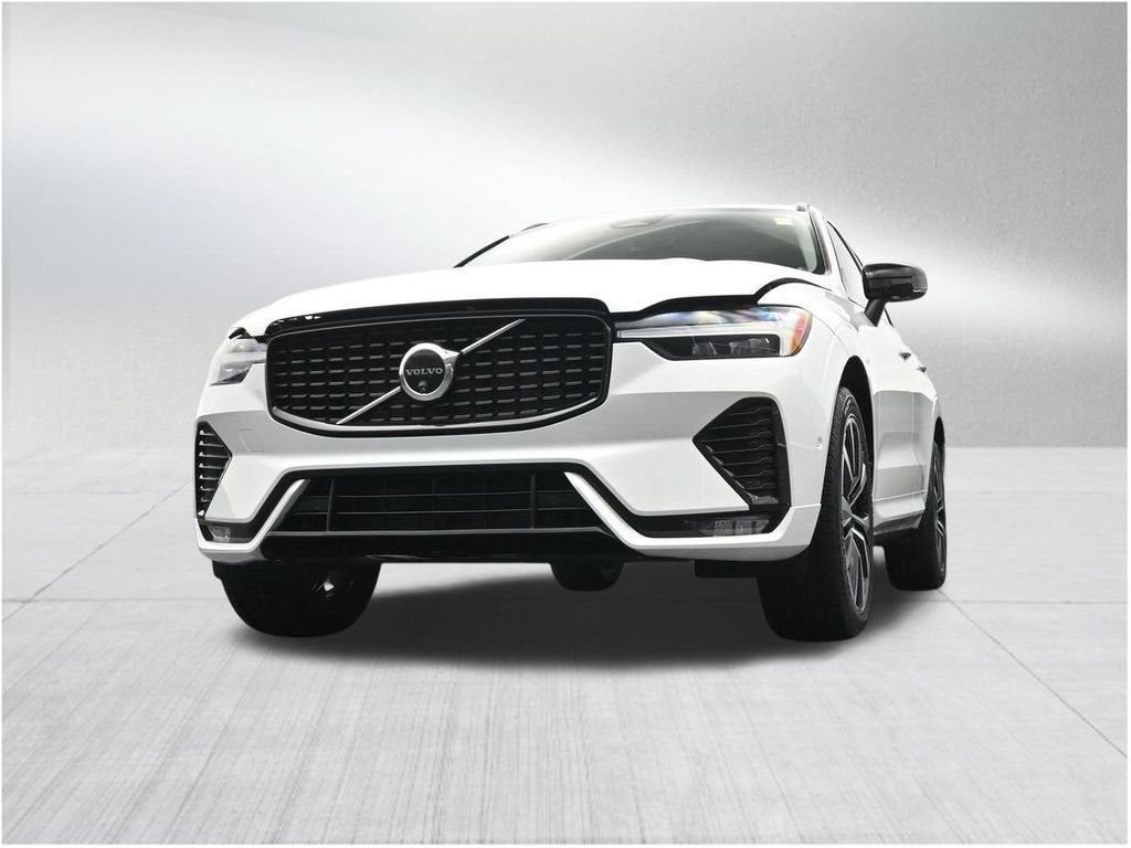 2024 Volvo XC60 Plus Dark Theme