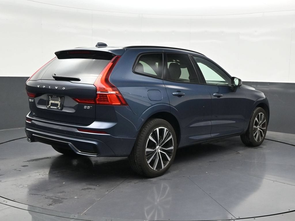 2024 Volvo XC60 B5 Plus Dark Theme