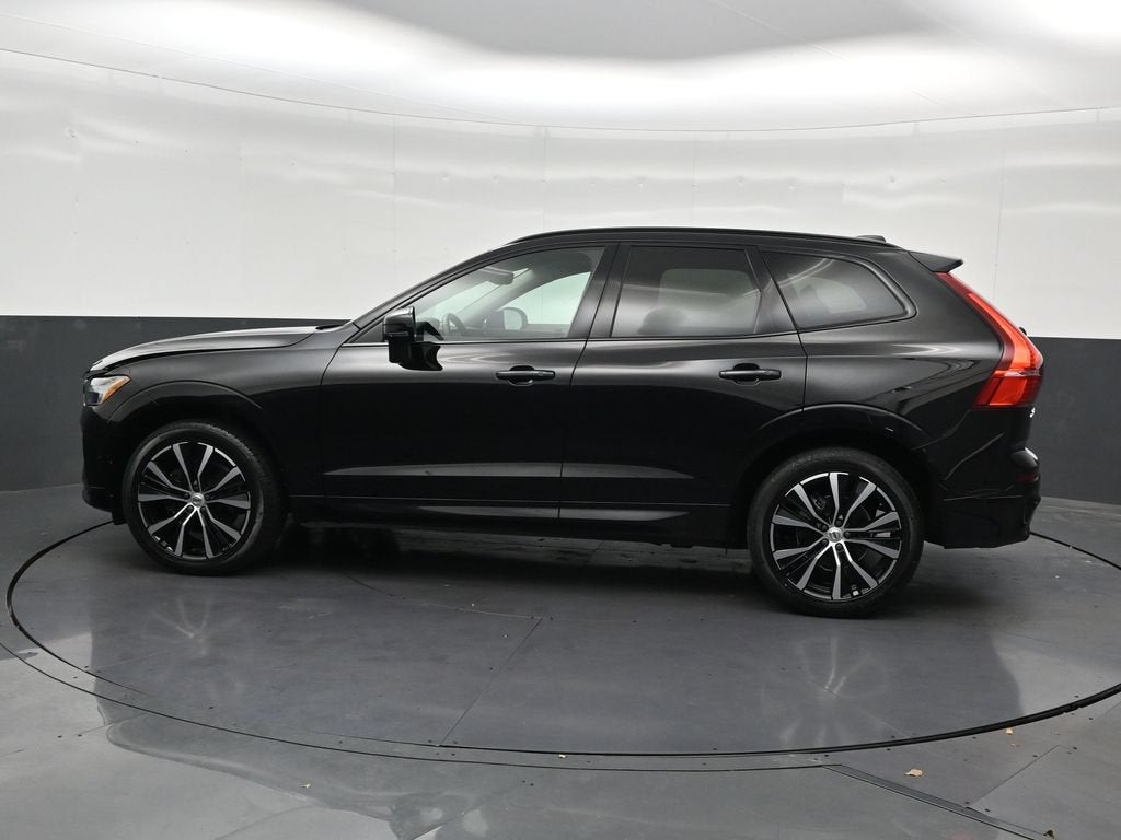2024 Volvo XC60 B5 Plus Dark Theme