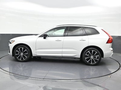 2024 Volvo XC60 Plus Dark Theme