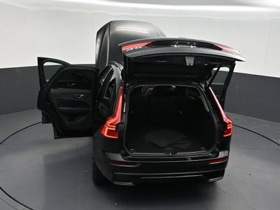 2024 Volvo XC60 Plus Dark Theme