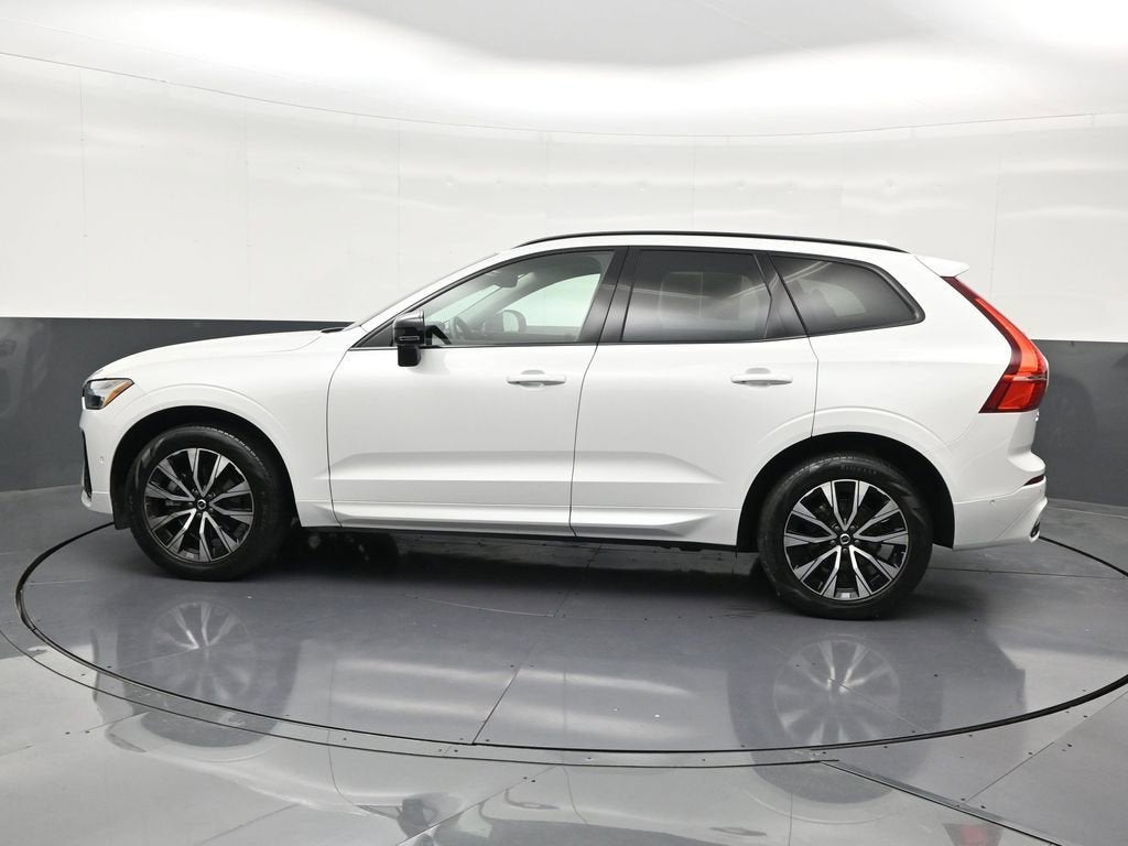 2024 Volvo XC60 Plus Dark Theme