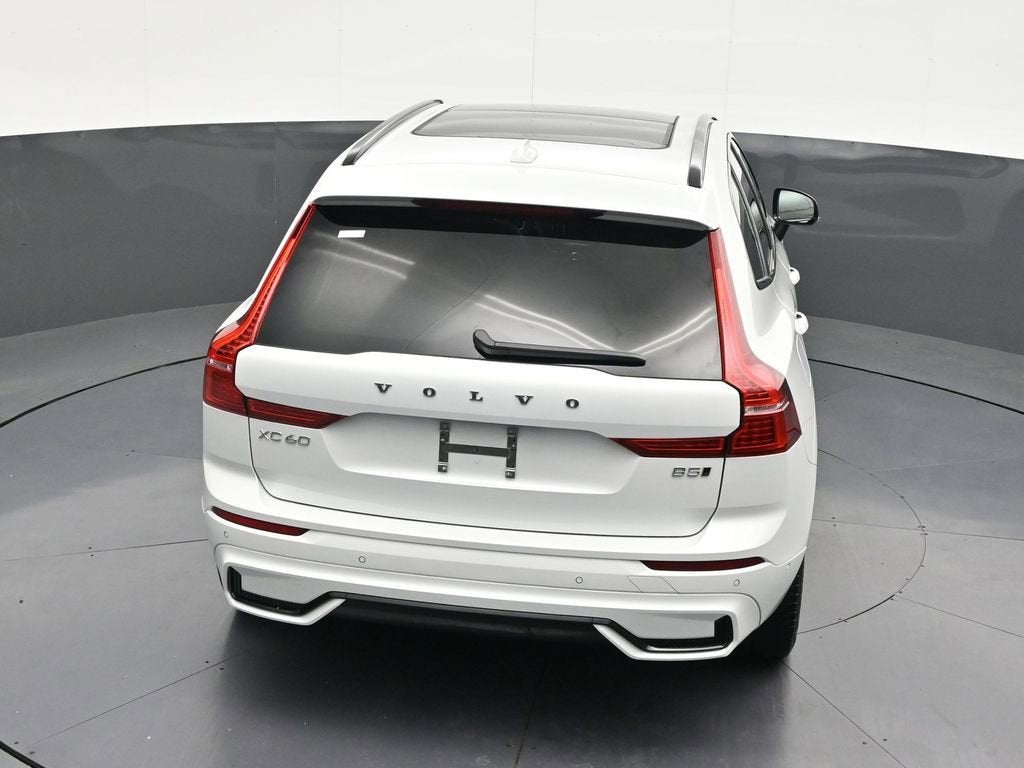 2024 Volvo XC60 Plus Dark Theme