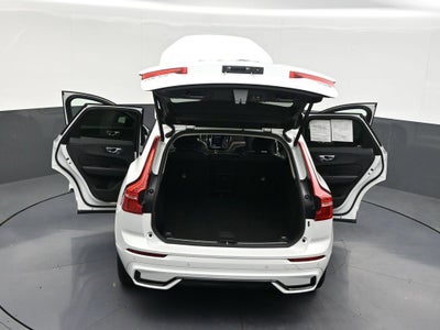 2024 Volvo XC60 Plus Dark Theme