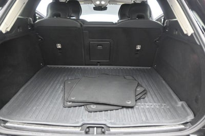 2024 Volvo XC60 Plus Dark Theme