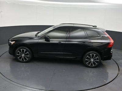 2024 Volvo XC60 Plus Dark Theme