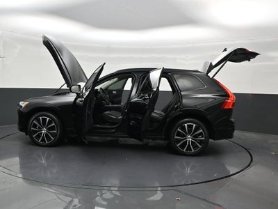 2024 Volvo XC60 Plus Dark Theme