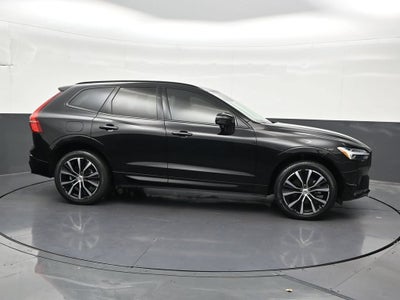 2024 Volvo XC60 Plus Dark Theme