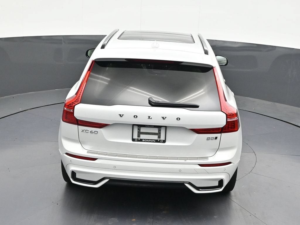 2024 Volvo XC60 B5 Plus Dark Theme