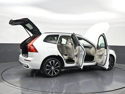 2024 Volvo XC60 B5 Plus Dark Theme