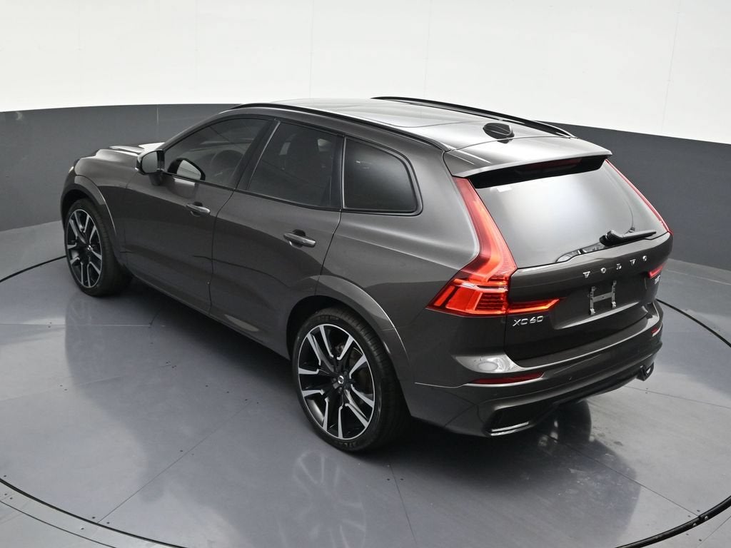 2024 Volvo XC60 Ultimate Dark Theme