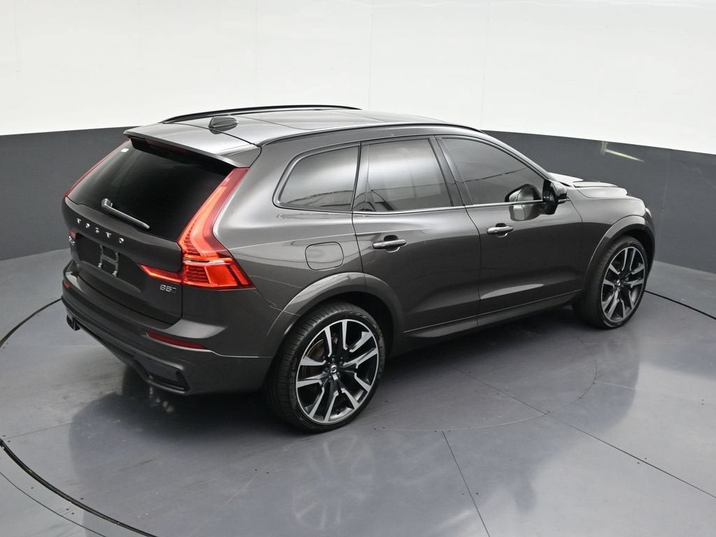 2024 Volvo XC60 Ultimate Dark Theme