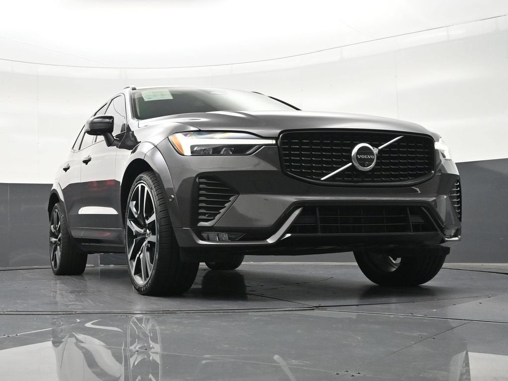 2024 Volvo XC60 Ultimate Dark Theme