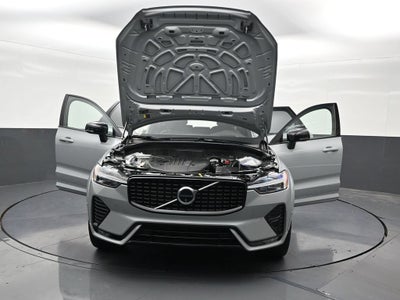2024 Volvo XC60 B5 Ultimate Dark Theme