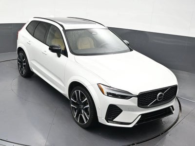 2024 Volvo XC60 B5 Ultimate Dark Theme