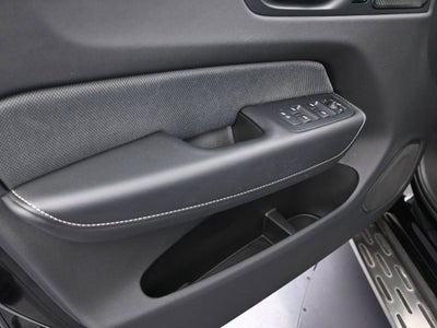 2022 Volvo XC60 R-Design