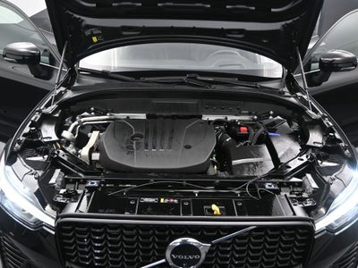 2022 Volvo XC60 R-Design