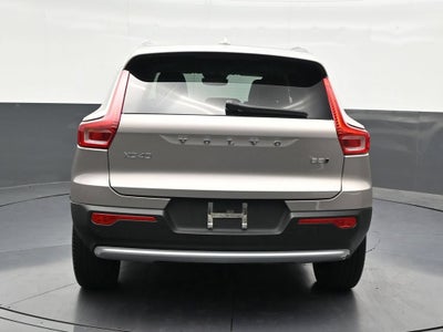 2024 Volvo XC40 B5 Plus Bright Theme