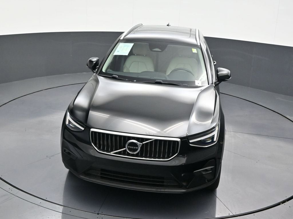 2023 Volvo XC40 Ultimate Bright Theme