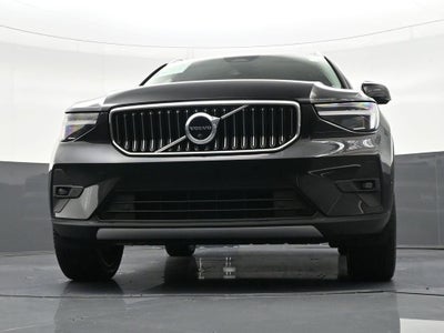 2023 Volvo XC40 Ultimate Bright Theme
