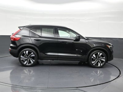 2023 Volvo XC40 Ultimate Bright Theme