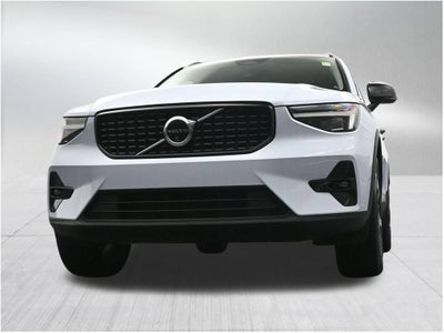 2024 Volvo XC40 Plus Dark Theme