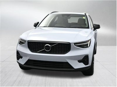 2024 Volvo XC40 Plus Dark Theme