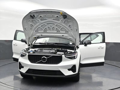 2024 Volvo XC40 Plus Dark Theme