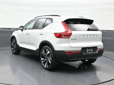2024 Volvo XC40 Plus Dark Theme