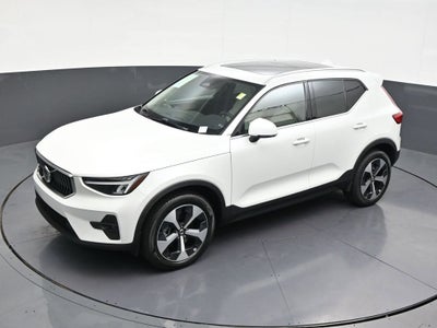 2023 Volvo XC40 Plus Bright Theme