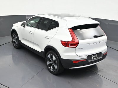 2023 Volvo XC40 Plus Bright Theme