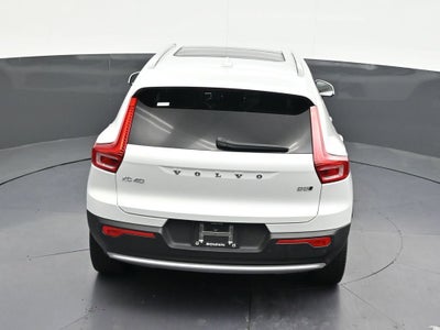2023 Volvo XC40 Plus Bright Theme