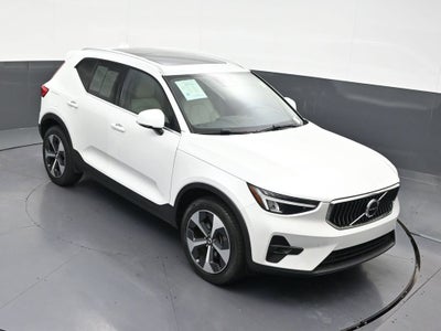 2023 Volvo XC40 Plus Bright Theme