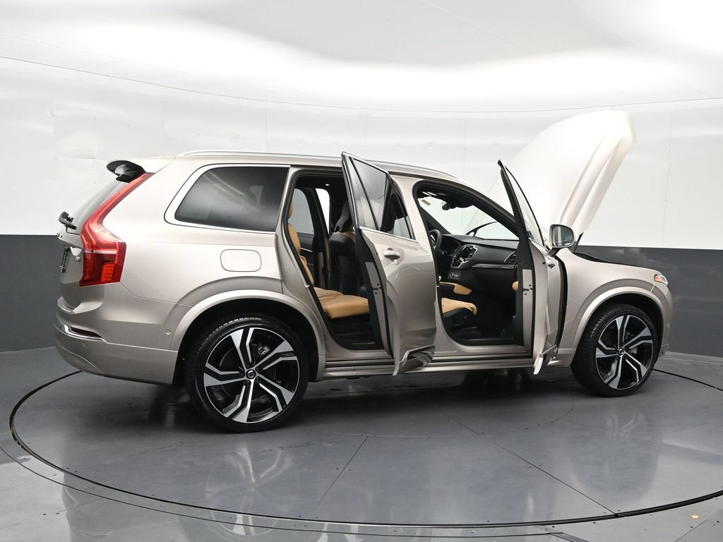 2025 Volvo XC90 B5 Ultra